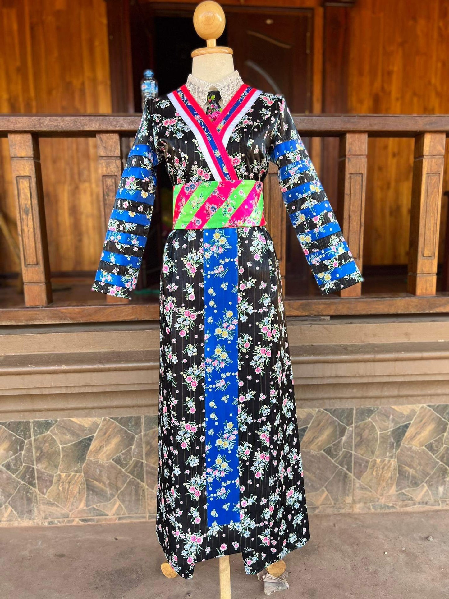 F9 Lis Loos Hmong Stripe Outfit Preorder Without Gold Threads - BLACK